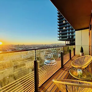 triiiple-20-sonnenwohnen-apartment-mit-rooftop-pool-und.vienna-besthotels.com/