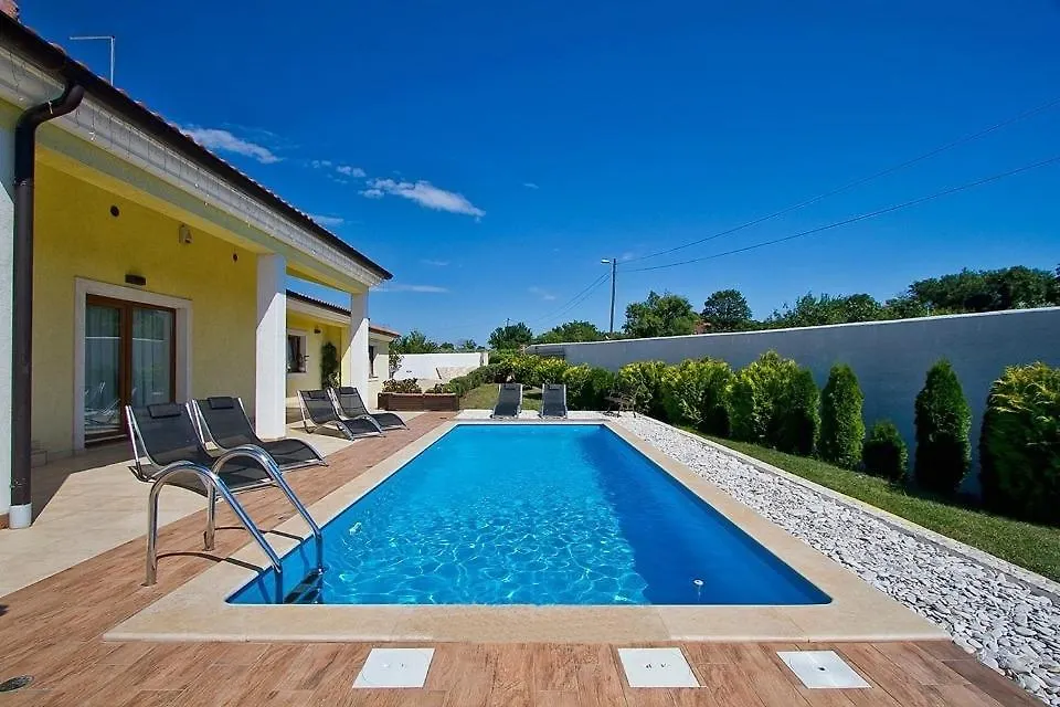 Villa Maggie Šišan 0*,  Kroatien